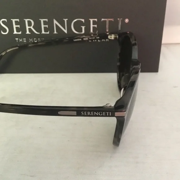 Serengeti Leonora Sunglasses Polarized Black Round  display picture 1